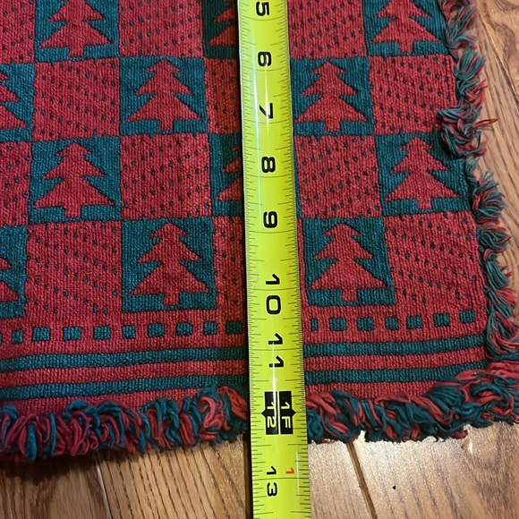 3 Reversible woven fringed edge Christmas tree placemats - Picture 4 of 5
